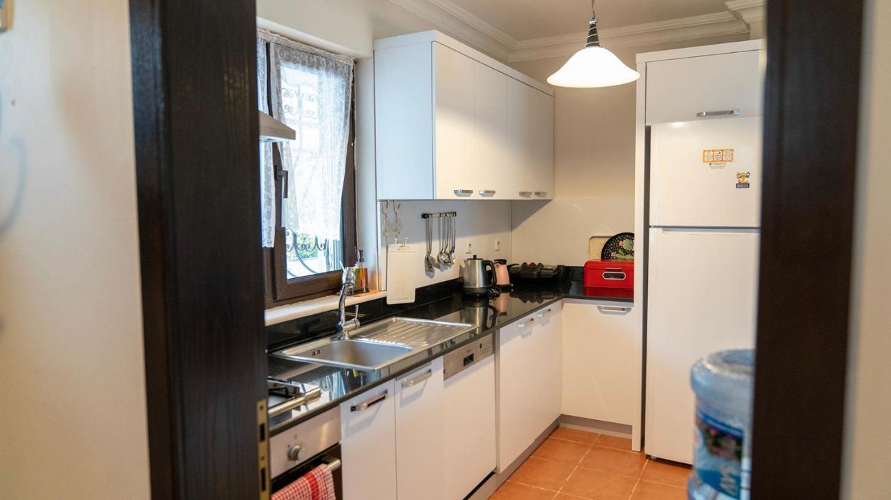 Spacious Villa With Sea And Mountain View ケメル エクステリア 写真